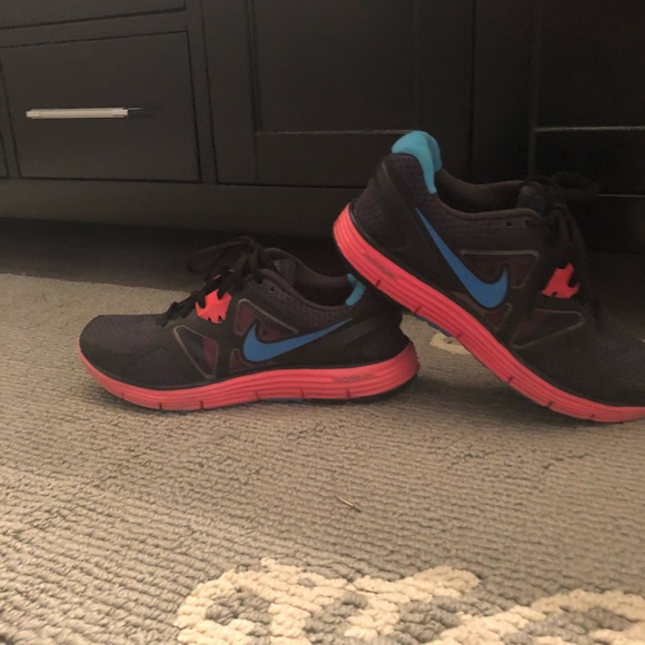 Nike women’s shoes - Picture 5 of 5